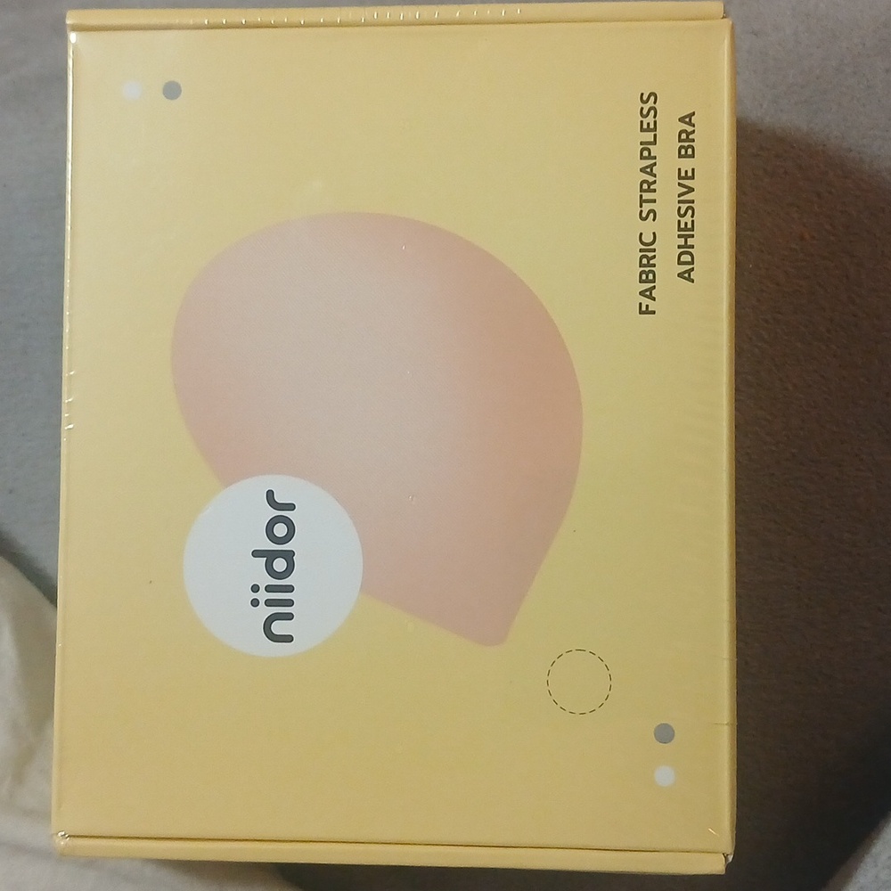 NIB Niidor Black Fabric Strapless Adhesive Bra And Nipple Covers-C Cup